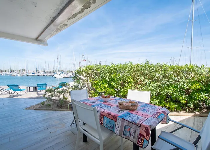 Appartement Evasion Marine Vue Grande Terrasse & Ponton Prives Le Grau-du-Roi